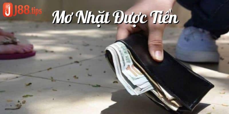 Nằm ngủ nhặt được ví tiền